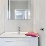 De La *