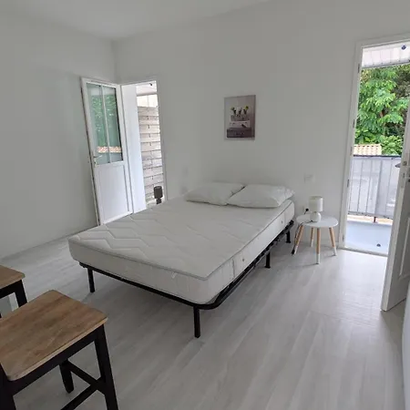 De La Saint-Gilles-Croix-de-Vie