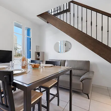 Apartment De La